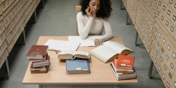 College Application Deadlines: 5 Essay Polishing Tips for the Next 2 Weeks - Cover Image